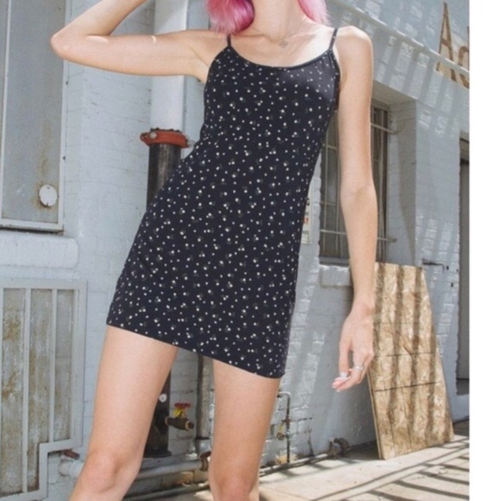 brandy melville dress! ☆